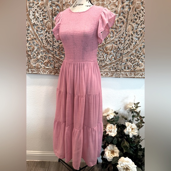 Lee Pink, Super Soft, Lightweight, Smocked Top, Tiered Skirt, Maxi Dress- size M - Picture 4 of 13